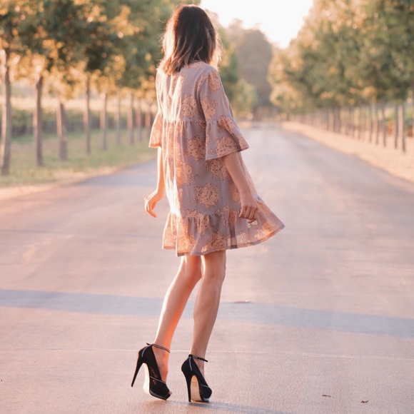 LAST1⭐️Love Letters Babydoll Lace Dress In Taupe⭐️ - Picture 2 of 7